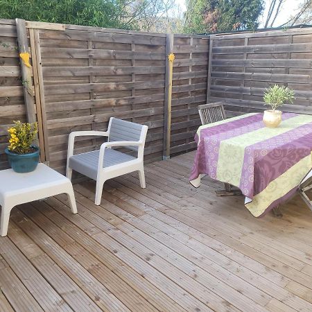Simiane-Collongue Logement Independant En Campagne מראה חיצוני תמונה