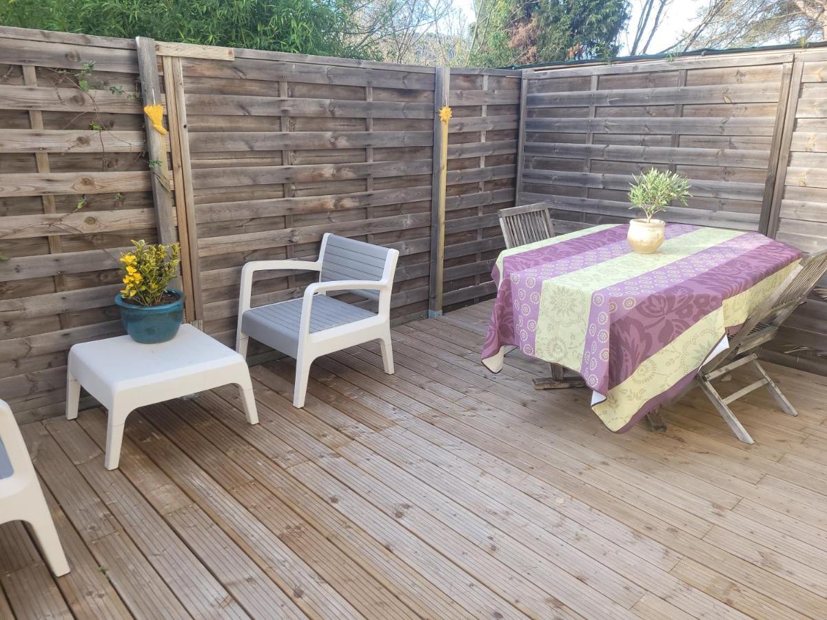 Simiane-Collongue Logement Independant En Campagne מראה חיצוני תמונה