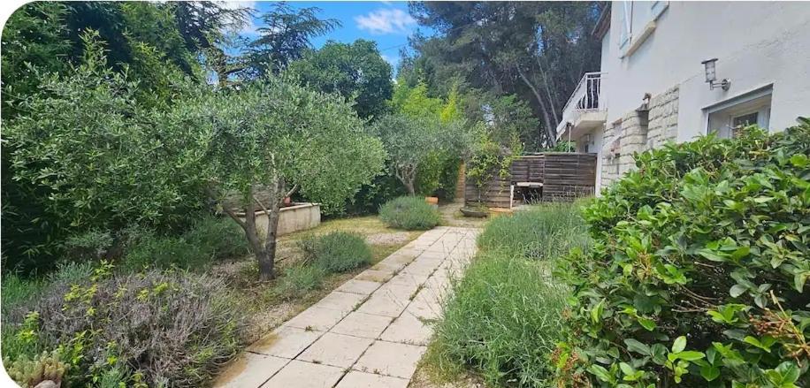 Simiane-Collongue Logement Independant En Campagne מראה חיצוני תמונה